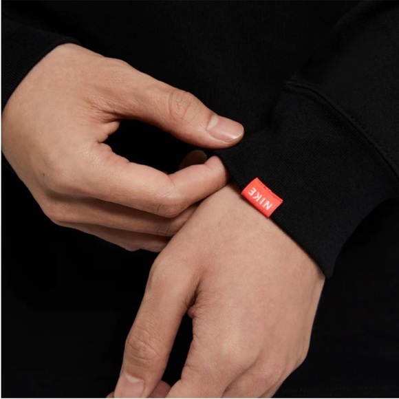 Black Nike Long Sleeve Shirt (S) - Picture 4 of 7